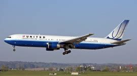 UA646 United Airlines .